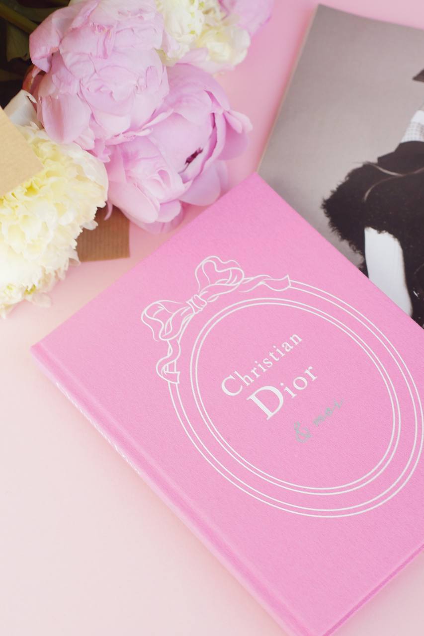 Ежедневники Dior розовый