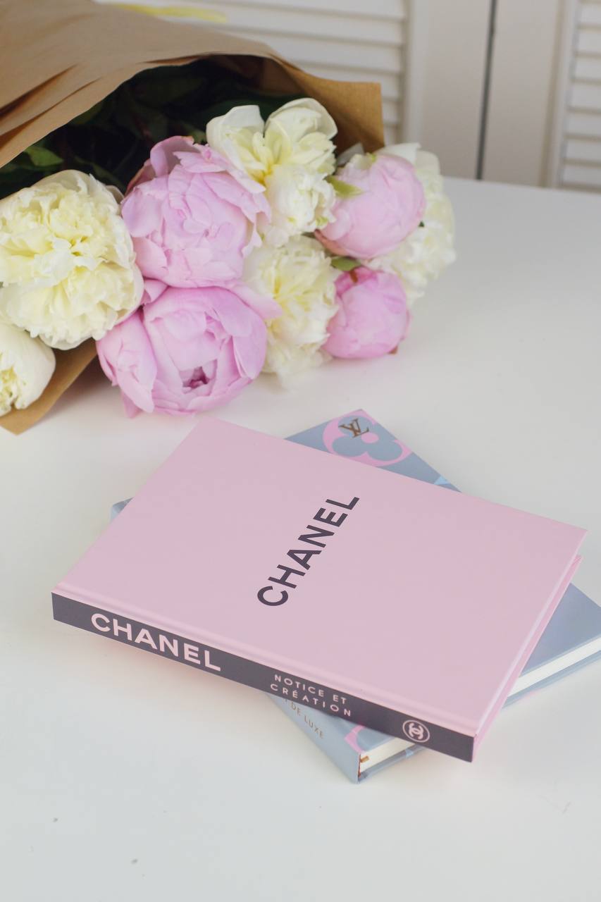 Ежедневник Chanel розовый